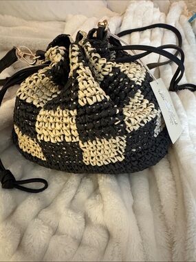 Universal thread woven straw checkered crossbody NWT